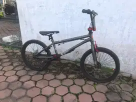 Sepeda BMX MANGOOSE