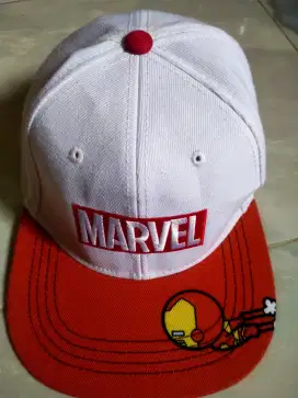 Topi Marvel Transformers original