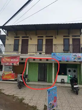 Pintu Slide Kaca dan Dipinjemin Meja TAHUNAN