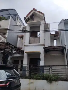 Dijual Rumah Bahan di Mediterania Regency Cikunir Bekasi Selatan