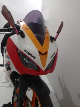 Cbr 150 R jual butuh