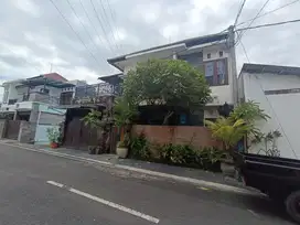 Rumah mewah lokasi strategis dekat canggu