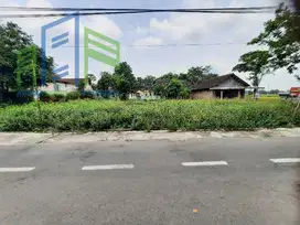 Tanah pekarangan pinggir jalan aspal di Pengging Banyudono Boyolali