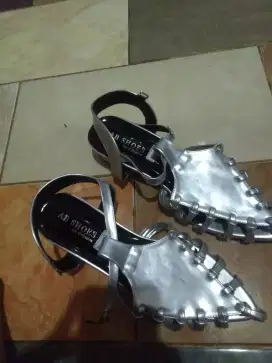 Plate Shoes ukuran 39