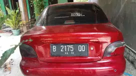 Dijual mobil sedan hyundai acent thn 2000