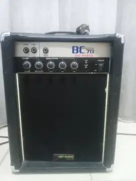 Ampli Bass BC70..10 inc / Roland Cube Street