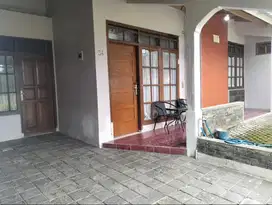 DISEWA RUMAH DEPAN SESPIM POLRI LEMBANG