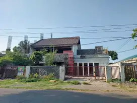 DIJUAL Rumah Tua Hitung Tanah Lokasi Tengah Kota di Jl Chairil Anwar