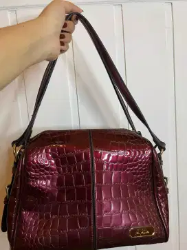 Tas Merah Maroon