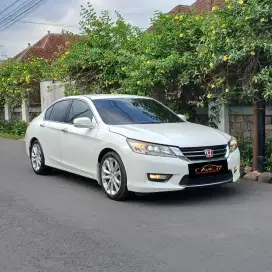 HONDA ACCORD 2.4 VTI-L MATIC 2013