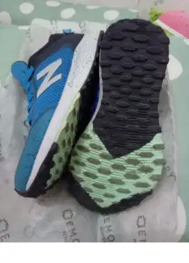 New balance kids fresh foam arishi