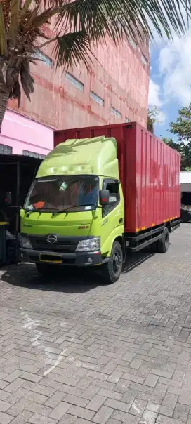 2023 Hino Dutro 300 CDD Box 136MDL Roda 6