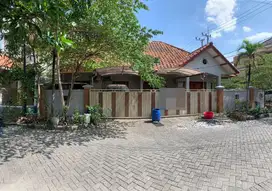 Rumah Lokasi Strategis Babatan Pratama, Surabaya