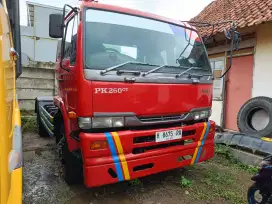 HEAD TRAILER NISSAN PK 260 CT TAHUN 2014