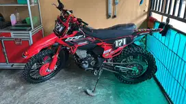 Honda crf full spek