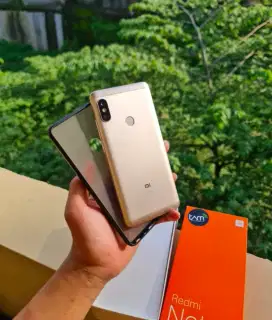 Redmi note 5 3/32 kondisi seperti baru