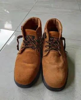 Sepatu Boots Pria Bagus Bawah Tebal No 44