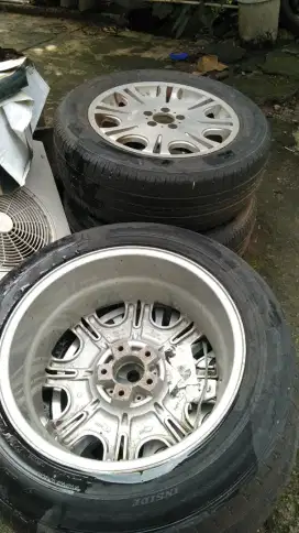 Velg & Ban Bekas R18 5x114.3 1 Set