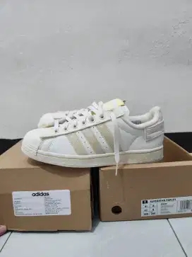 Sepatu Casual Adidas Superstar Parley