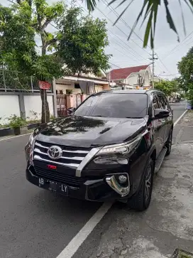 Fortuner VRZ Diesel Matic AB Asli