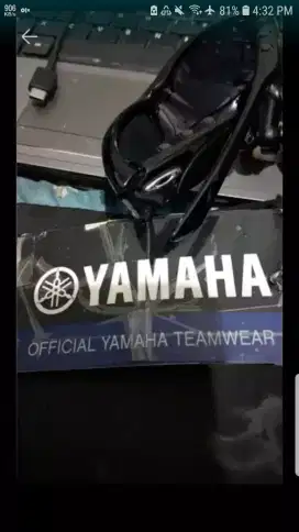 Marvel topi yamaha motogp, kacamata oakley