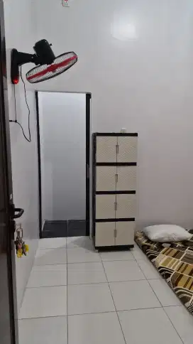 Kamar kost OMAH PINK MAMA DADO /kontrakan bangunan baru
