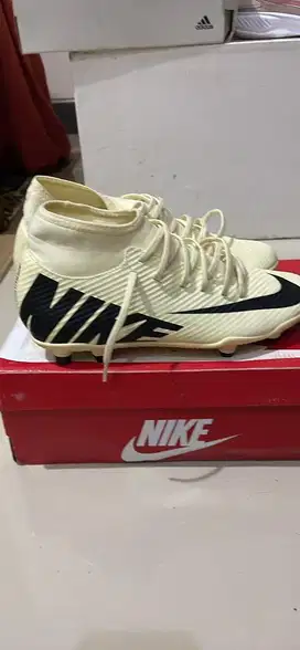 Dijual Sepatu Bola NIKE Superfly Original ukuran 40,5