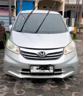 Honda Freed tipe S