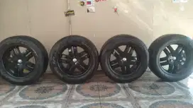 Velg dan ban bekas pajero