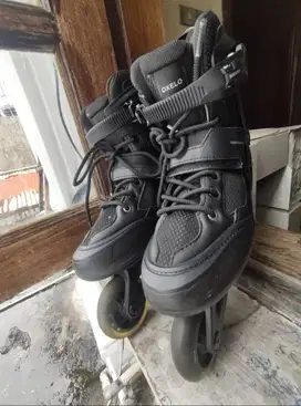 Di JUAL Sepatu roda /inline skate OXELO