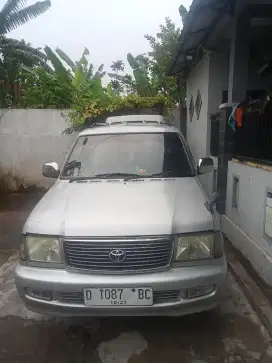 Kijang Kapsul LGX 2.0 Th 2.000