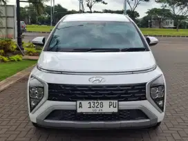 HYUNDAI Stragezer Prime at 2023 KM 12 rb putih