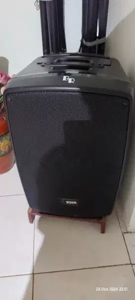 Speaker aktif portable BARETTON MAX 12NB