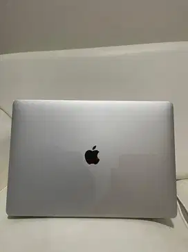 Macbook pro 15 2019 i9/512