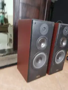 Sepasang speaker pasif Status trends 150 made in Denmark