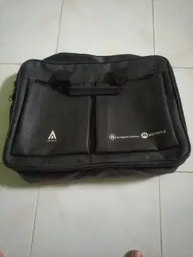 TAS KERJA KULIT PRIA