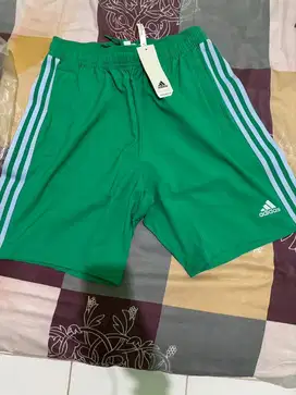 Celana pendek adidas original resmi