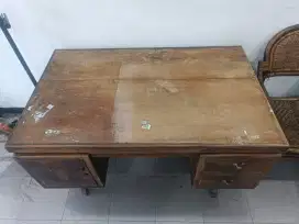 Meja kantor kayu jati