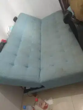 Sofa bed dan lemari kayu