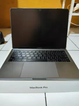 Macbook Pro 2017 13 Inch Non Touchbar i5 16/256