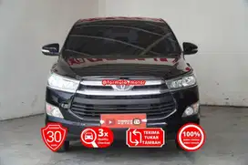 Toyota Innova 2.4 V manual MT diesel solar 2017 hitam inova DP minim