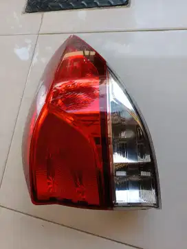 Lampu Rem Belakang Mobilio Kanan Original Copotan