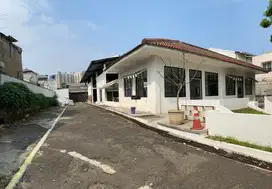 Disewakan ex bengkel cocok untuk resto di meruya ilir jakarta barat