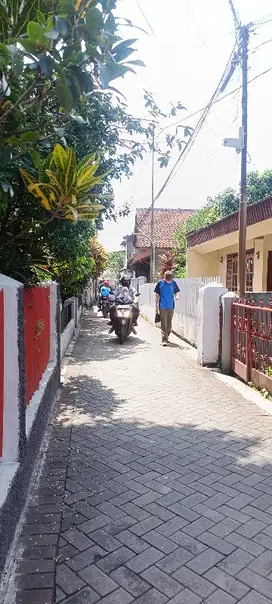 Di jual rumah harga hitung tanah  di tengah kota Bandung kircon