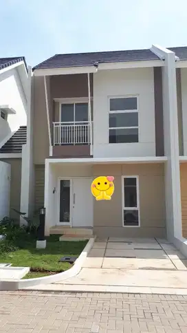 Rumah 2 Lantai di Summarecon Karawang