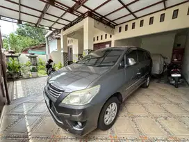 Dijual mobil innova plat DD makassar