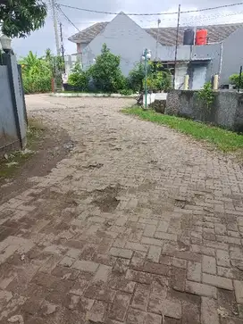 di jual tanah di mustika jaya di dalam komplek perumahan