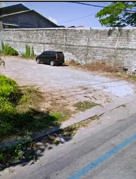 Tabah Strategis Nol jalan Medokan Semampir Indah