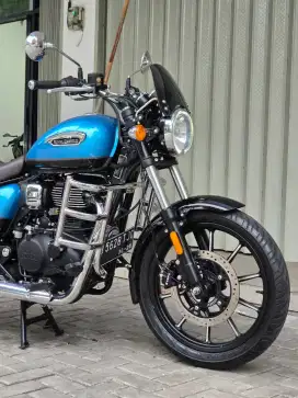 Moge Cruiser Royal Enfield Meteor 350 Super Nova 350 th 2021 Odo 3rb