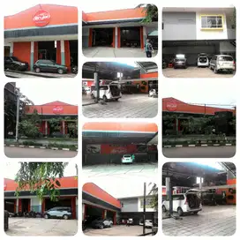 Gedung komersil(Bengkel mobil/showroom )